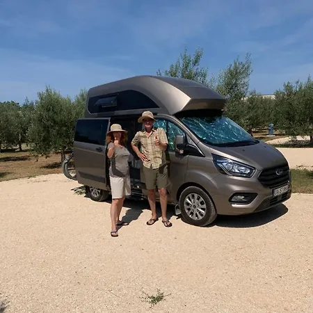 Papafigo Glamping אתר קמפינג וודניאן