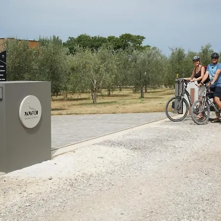 Papafigo Glamping 营地 沃德年