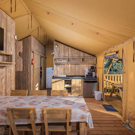 营地 Papafigo Glamping *